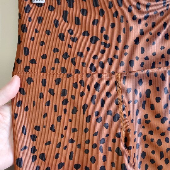 BEACH RIOT / S / Womens Ayla Brown Spot Leopard Print Ribbed 7/8 Length Leggings - Picture 3 of 11